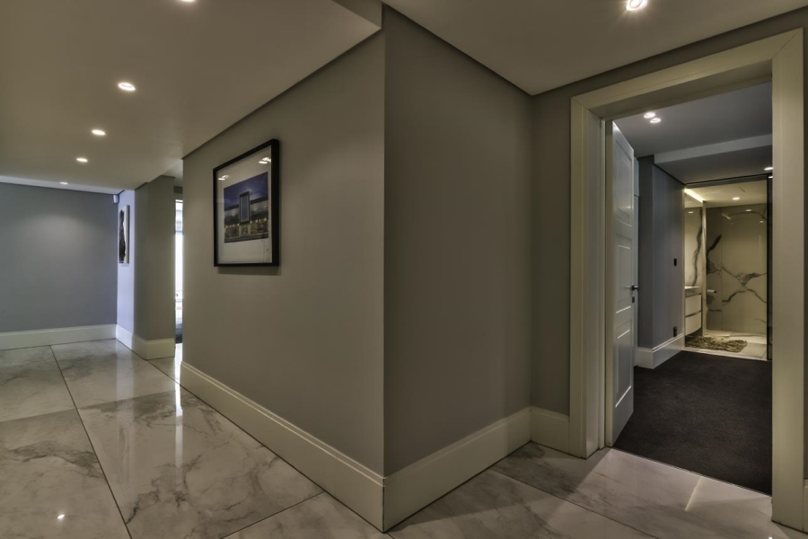 5 Bedroom Property for Sale in Bantry Bay Western Cape
